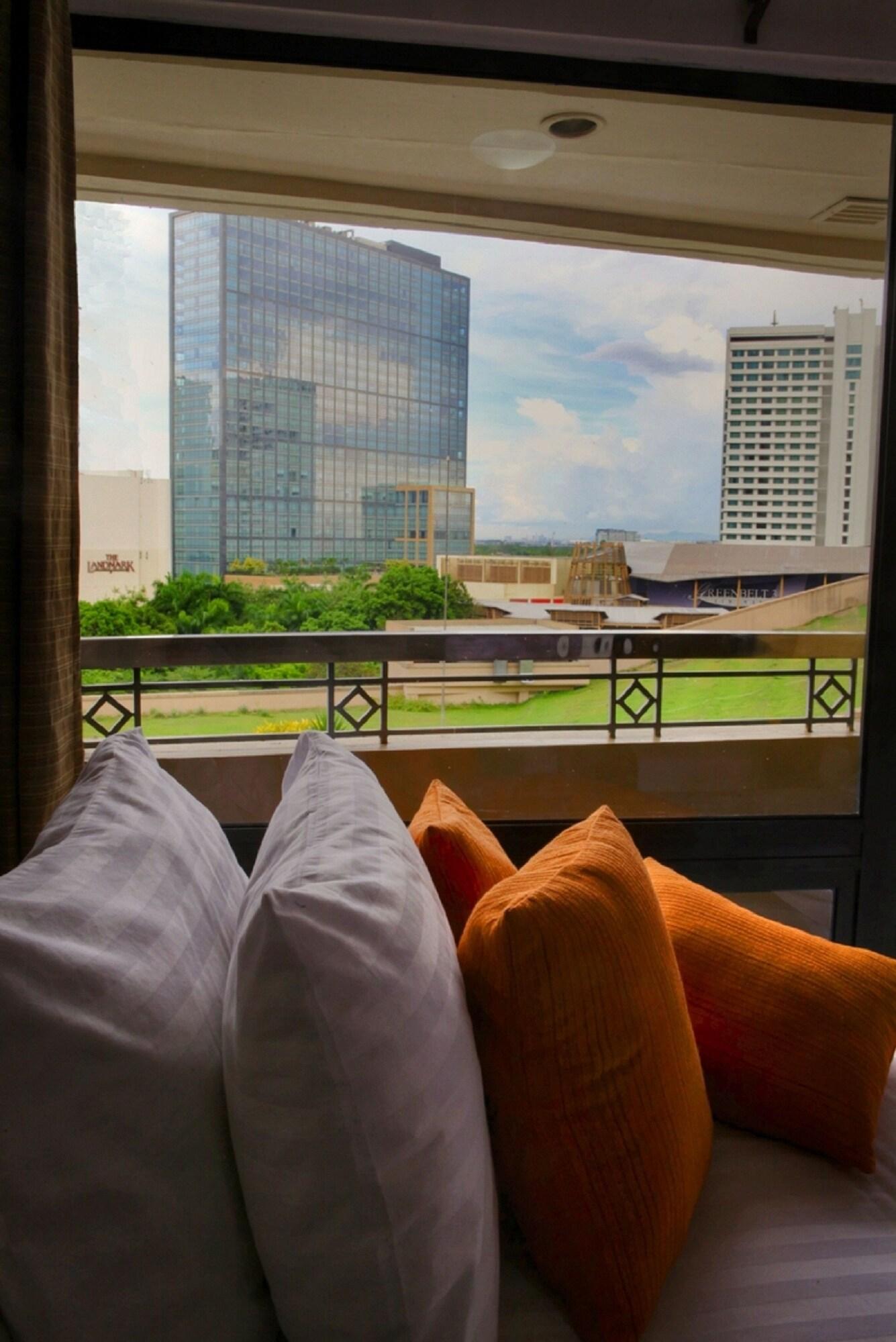 Bsa Tower Serviced Residences Makati City Ngoại thất bức ảnh